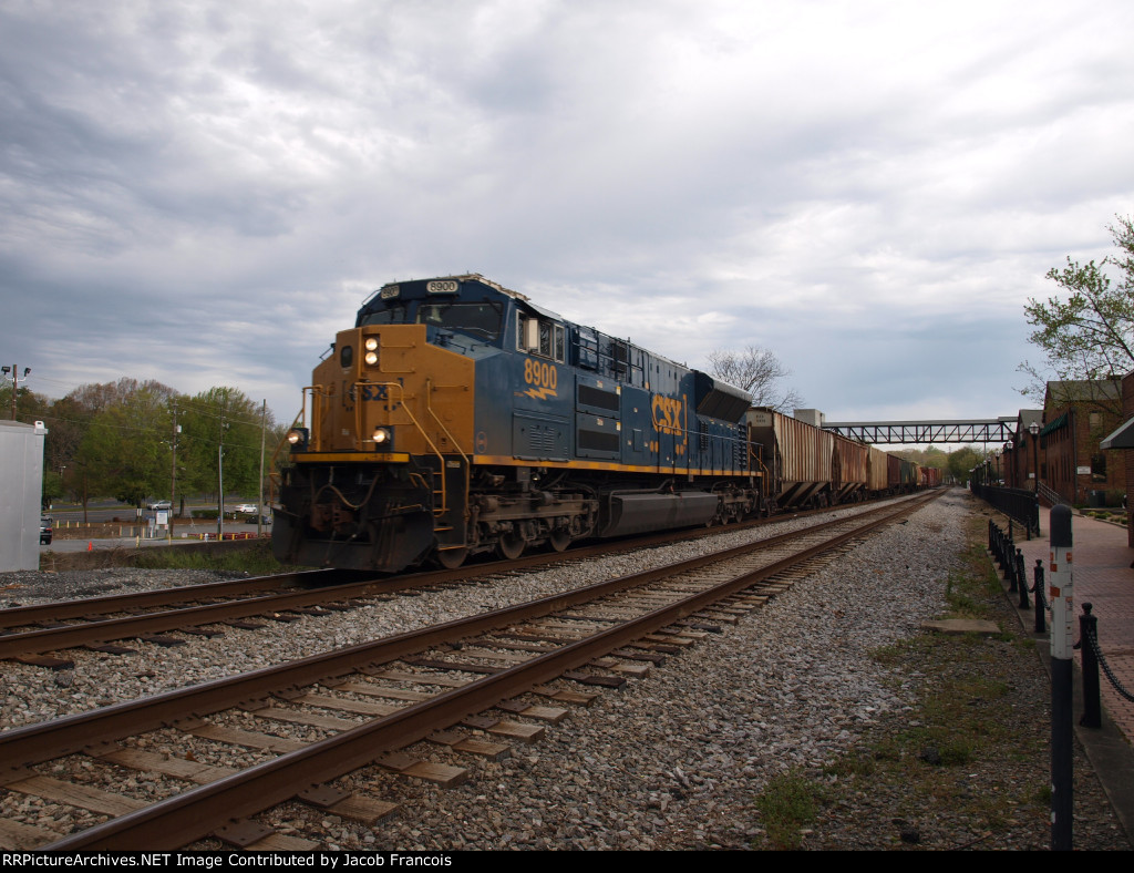 CSX 8900